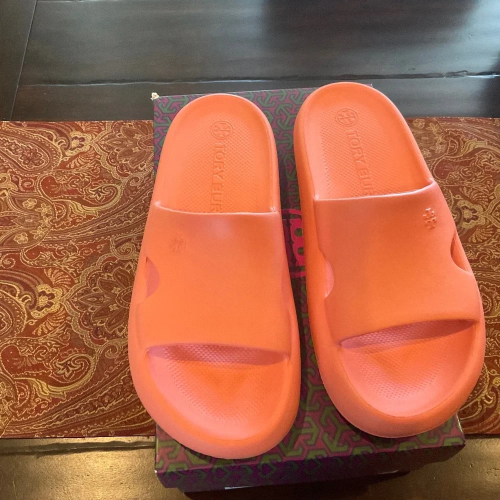 tory burch shower slide-eva sandals in Blush rose size 7, BNIB,MSRP$158 - Picture 1 of 4